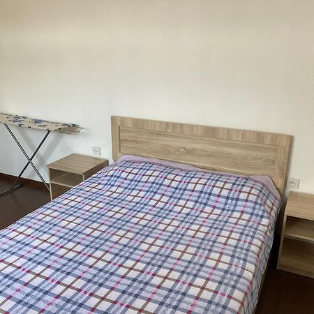 46,2 Karmysova Street Serviced Apartments Алматы Экстерьер фото