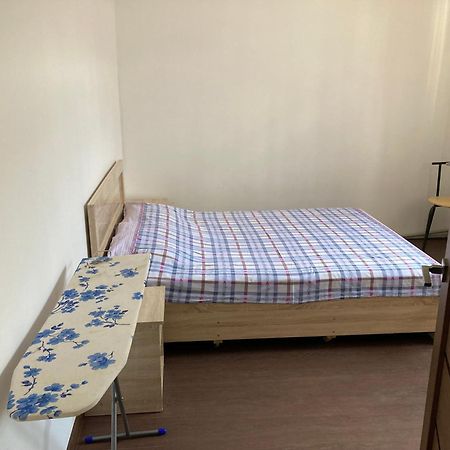 46,2 Karmysova Street Serviced Apartments Алматы Экстерьер фото